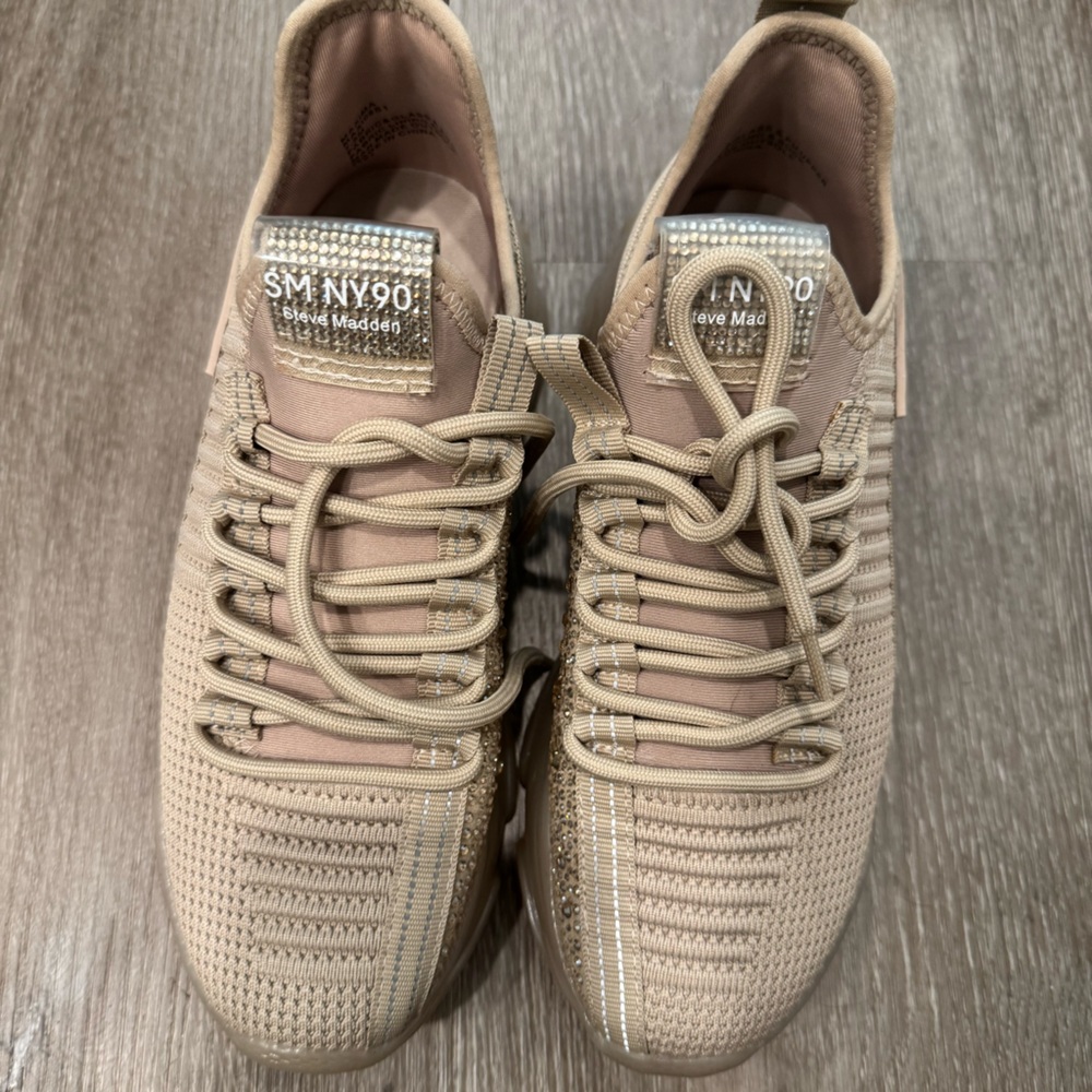 NWOT Steve Madden